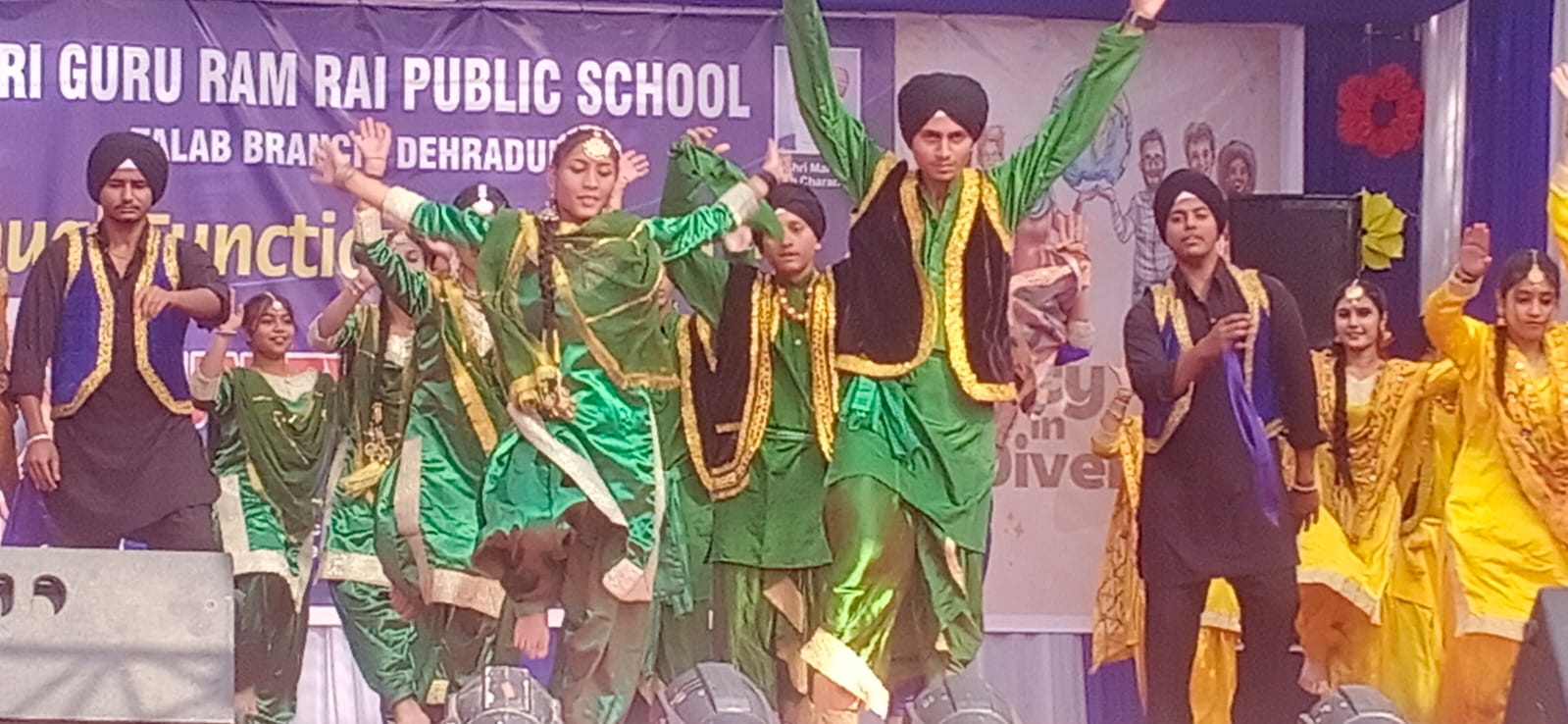 सांस्कृतिक कार्यक्रम की झलकियां। सांस्कृतिक कार्यक्रम की झलकियां।