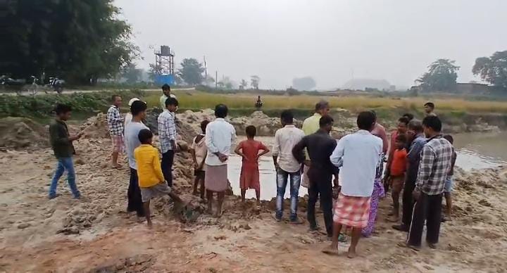 अवैध खनन ने ले ली तीन वर्षीय मासूम की जान अवैध खनन ने ले ली तीन वर्षीय मासूम की जान