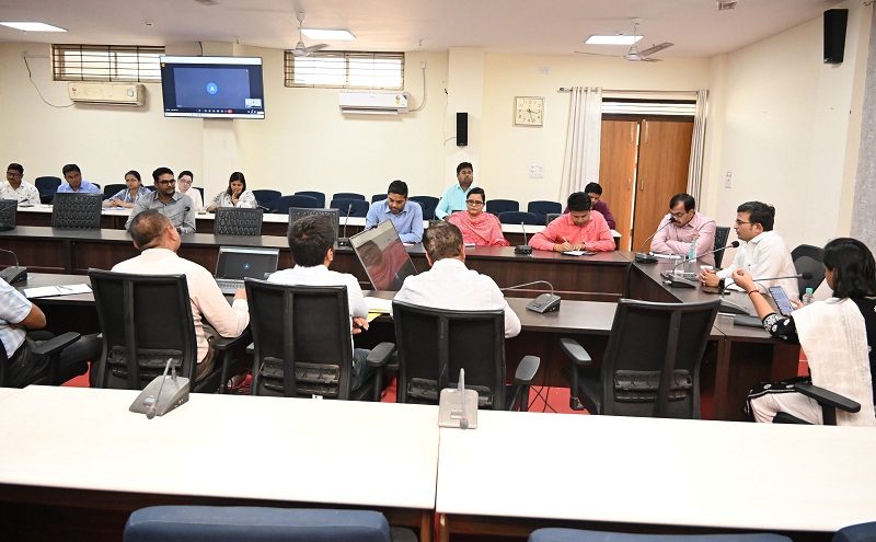 मेडिकल कॉलेज के भूमि पूजन कार्यक्रम की तैयारियों हेतु समीक्षा मेडिकल कॉलेज के भूमि पूजन कार्यक्रम की तैयारियों हेतु समीक्षा