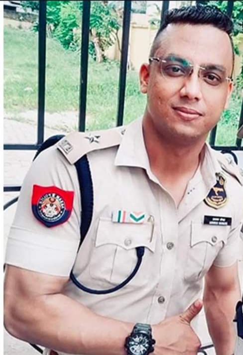 डिलीवरी बॉय को प्रहार करने के मामले में पानबाजारों के ओसी से निलंबित डिलीवरी बॉय को प्रहार करने के मामले में पानबाजारों के ओसी से निलंबित