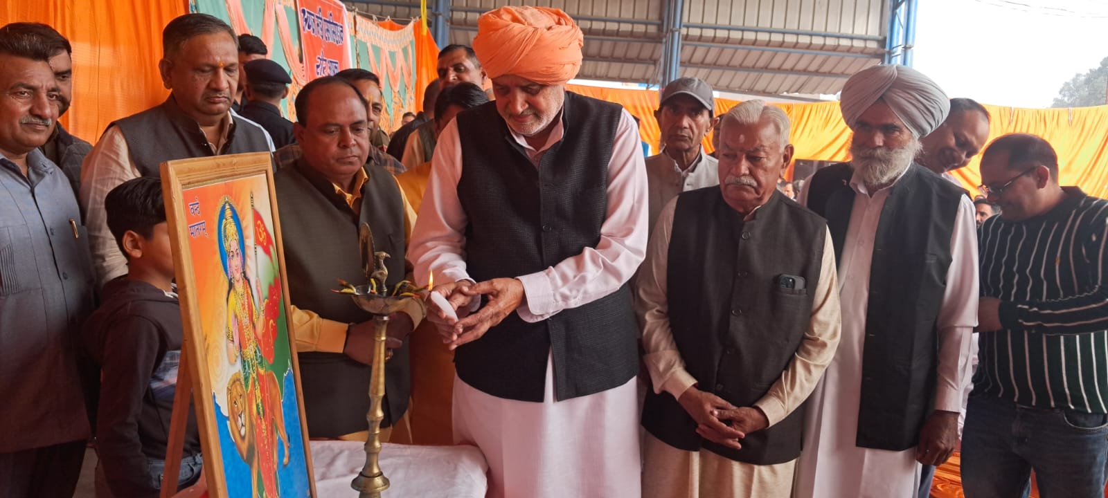 रादौर अनाज मंडी में कृषि मंत्री श्याम सिंह राणा रादौर अनाज मंडी में कृषि मंत्री श्याम सिंह राणा