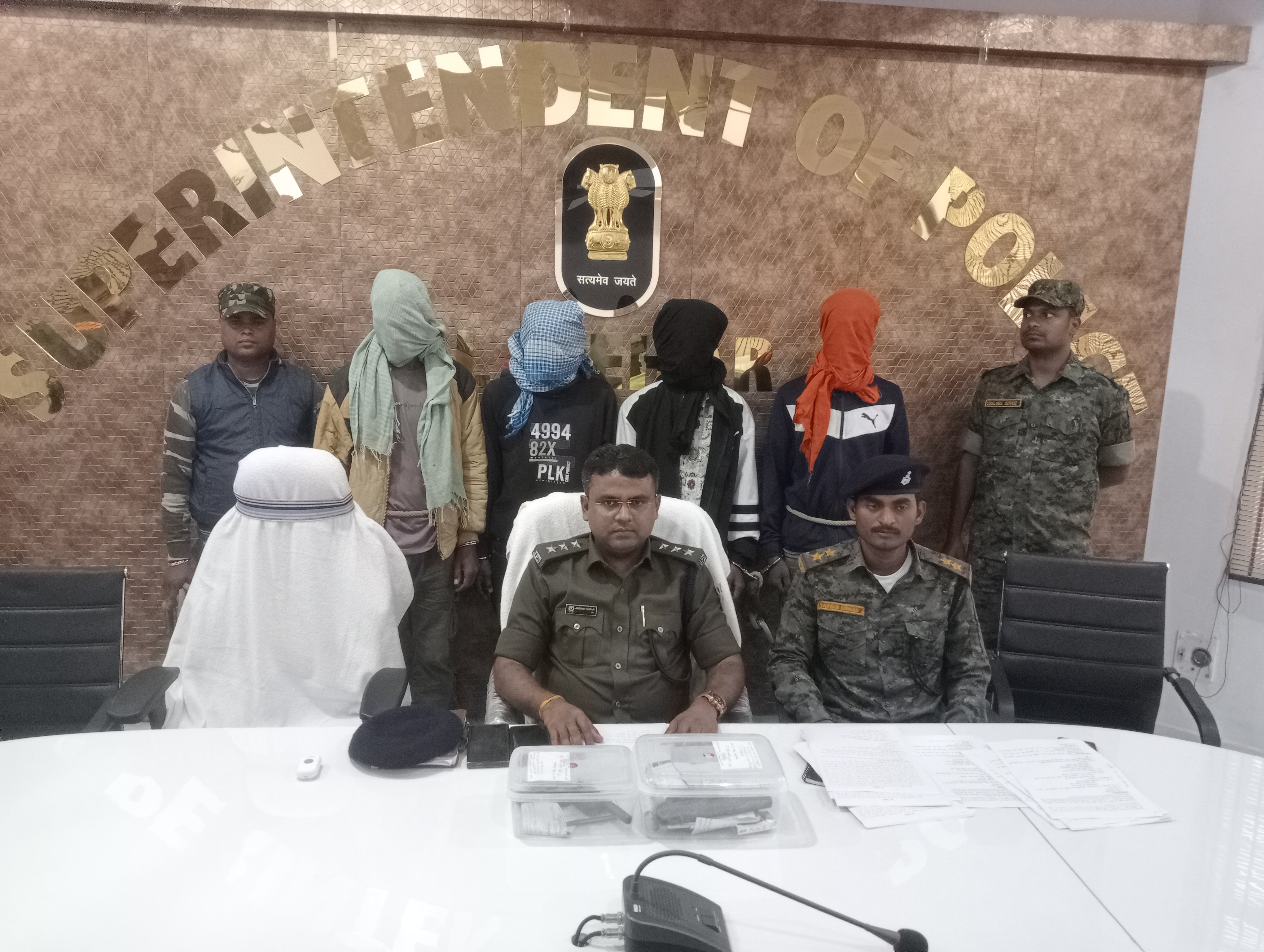 arrested criminals arrested criminals