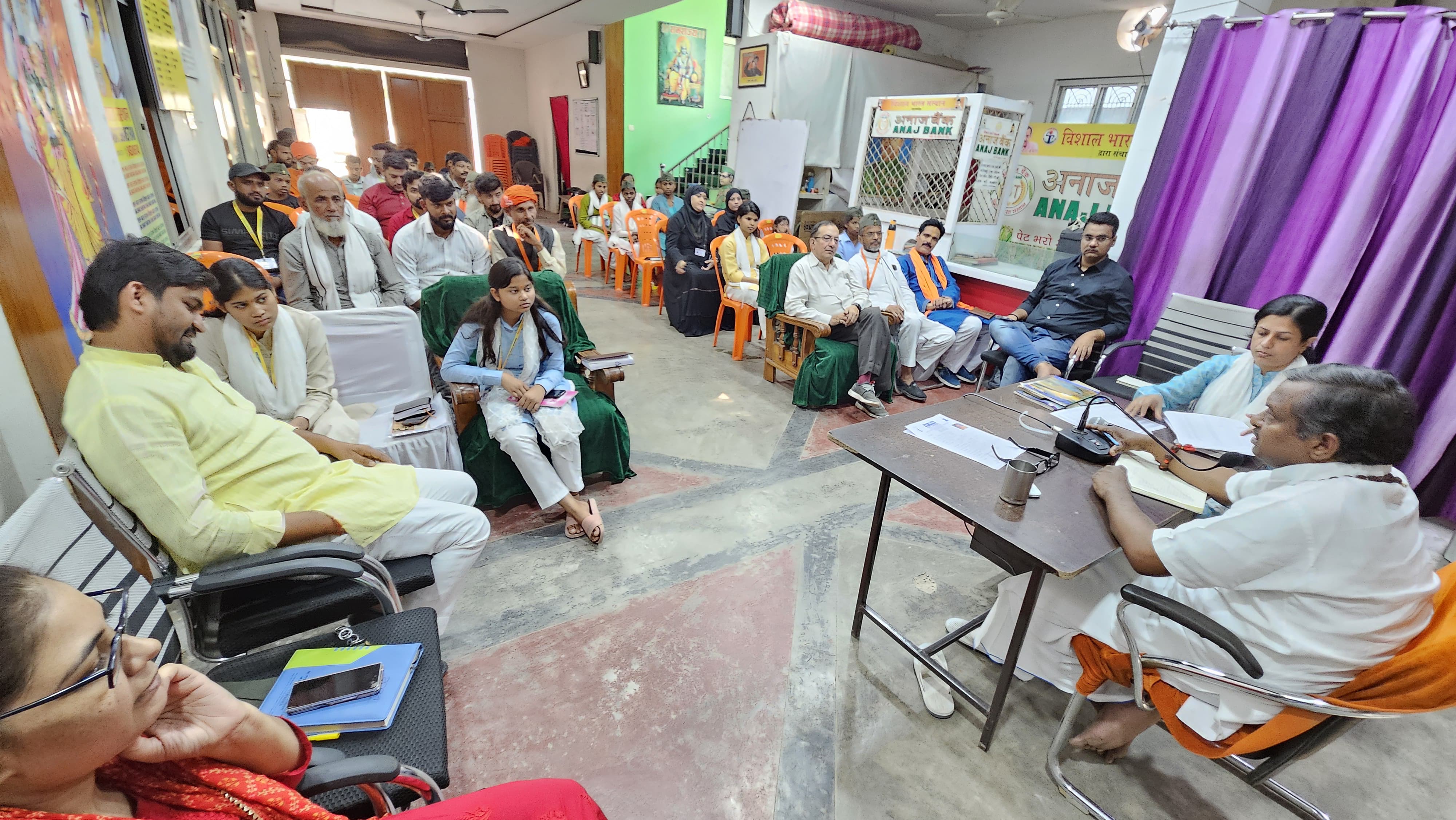 सुभाष महोत्सव को लेकर बैठक: फोटो बच्चा गुप्ता सुभाष महोत्सव को लेकर बैठक: फोटो बच्चा गुप्ता