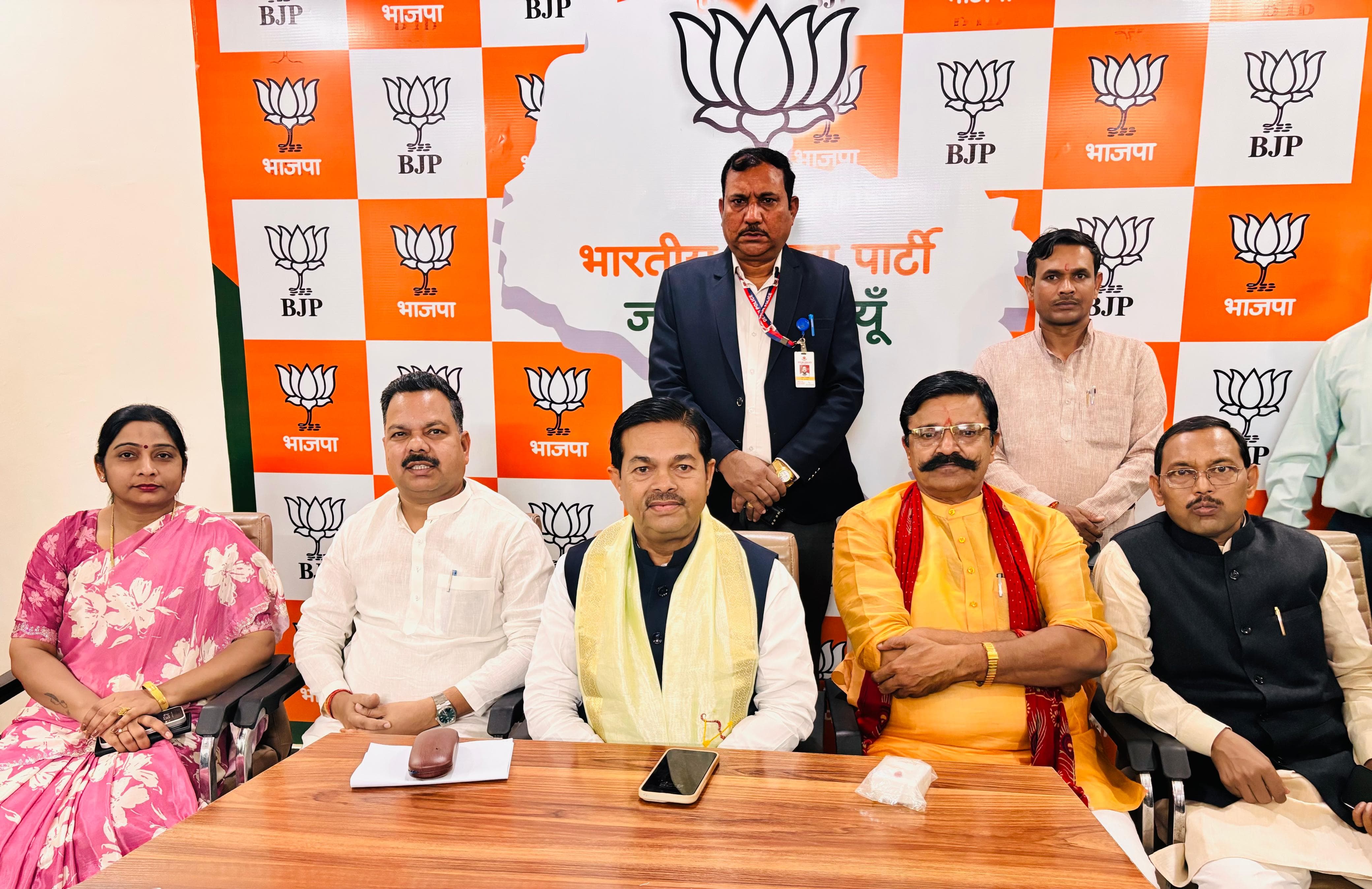 केंद्रीय राज्यमंत्री ने भारत आटा, भारत चावल, भारत दाल और भारत प्याज का शुभारंभ बदायूं से किया केंद्रीय राज्यमंत्री ने भारत आटा, भारत चावल, भारत दाल और भारत प्याज का शुभारंभ बदायूं से किया