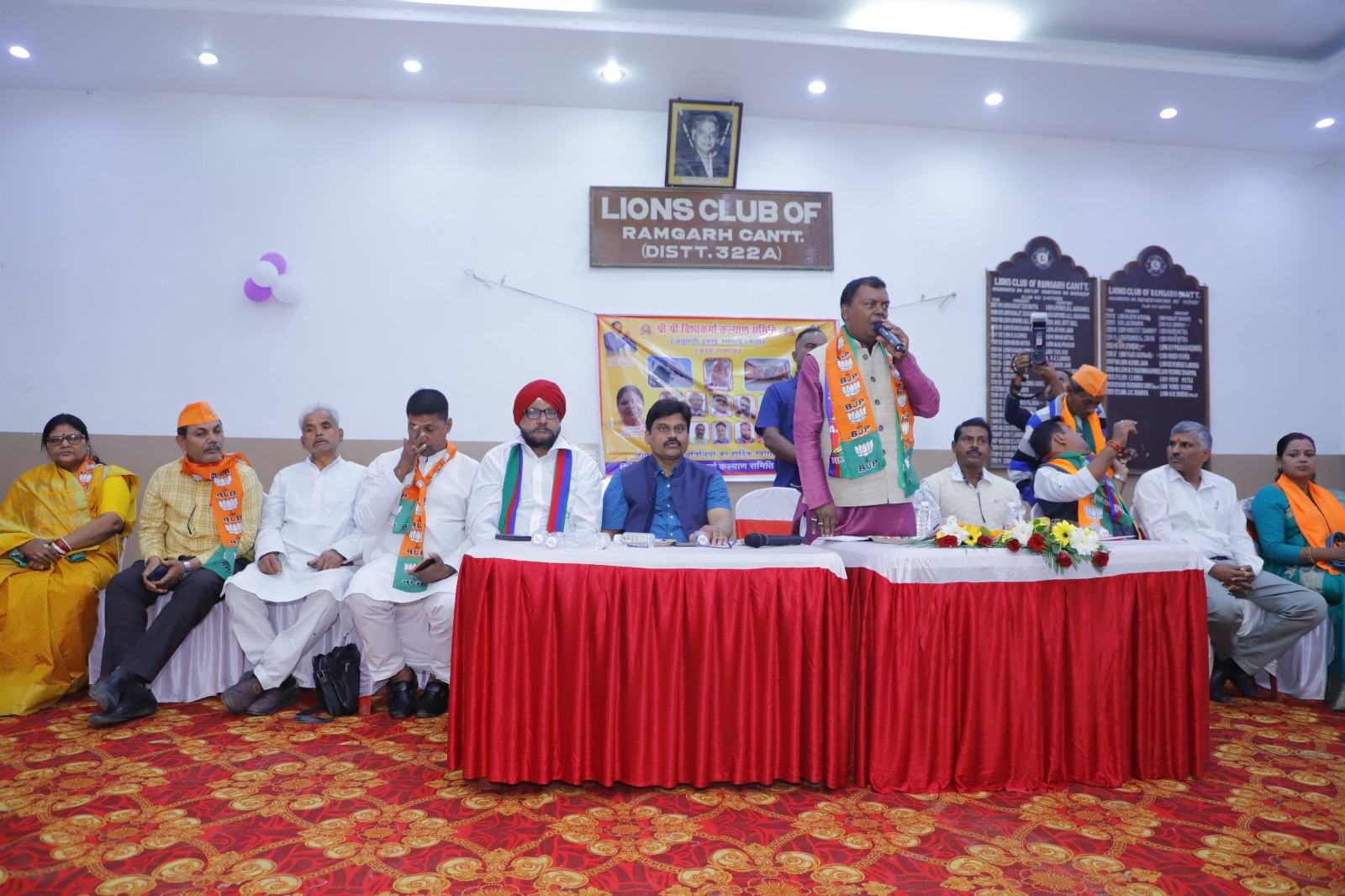 कार्यक्रम को संबोधित करते चंद्र प्रकाश चौधरी कार्यक्रम को संबोधित करते चंद्र प्रकाश चौधरी