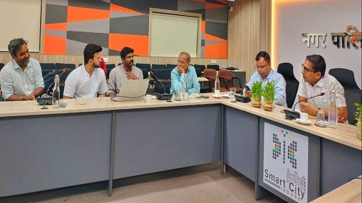 मेट्रो स्टेशनों की लोकल एरिया प्लानिंग की बैठक मेट्रो स्टेशनों की लोकल एरिया प्लानिंग की बैठक