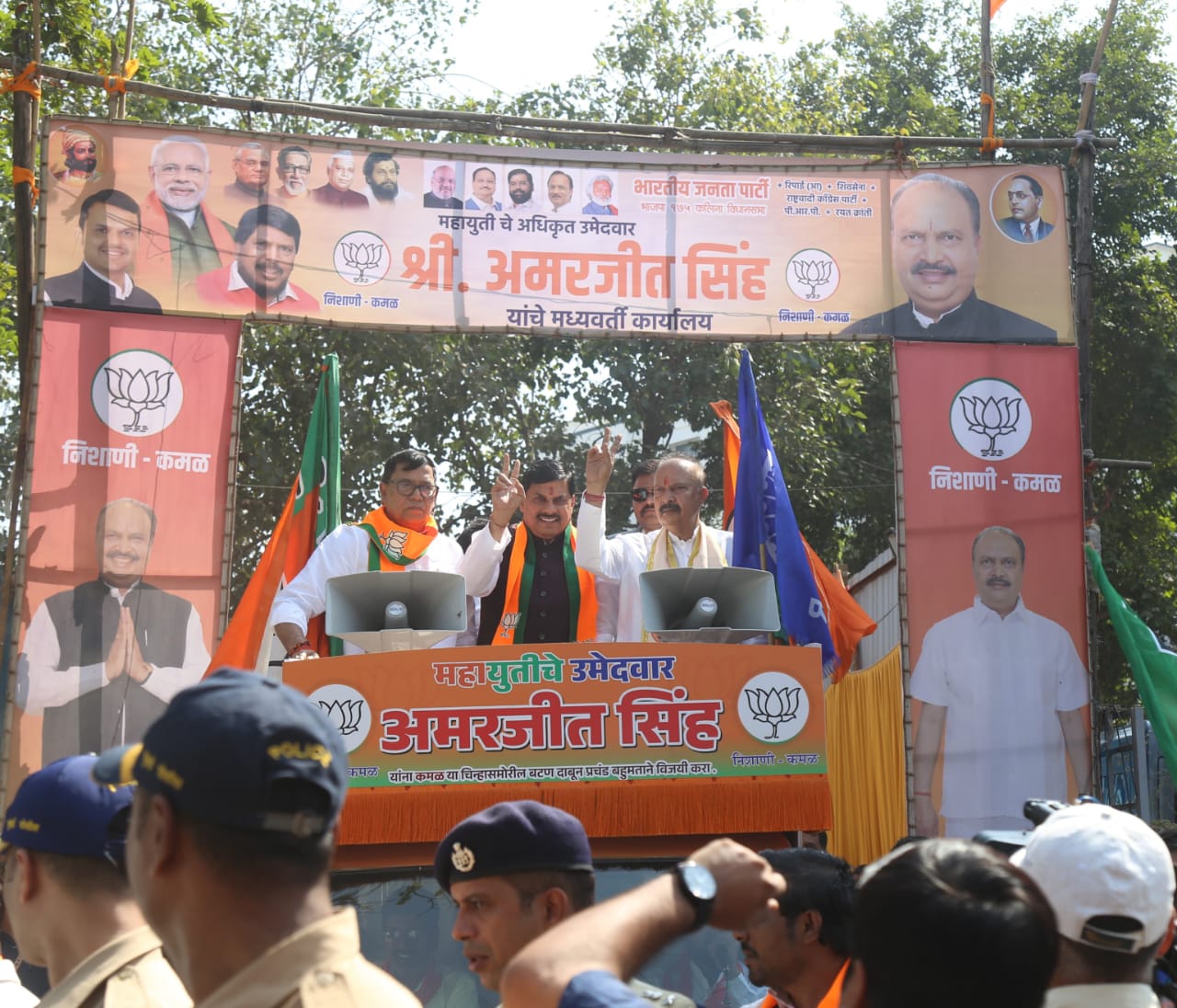 मुख्यमंत्री डाॅ यादव ने मुंबई में आयोजित रैलियाें- जनसभाओं काे संबाेधित किया मुख्यमंत्री डाॅ यादव ने मुंबई में आयोजित रैलियाें- जनसभाओं काे संबाेधित किया
