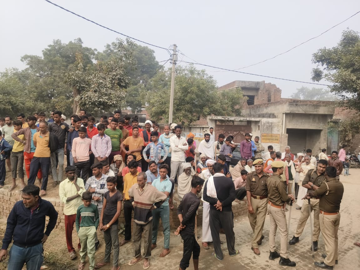 जैकेट से गला घोंटकर दोस्त की हत्या,आंख पर मारी चोट जैकेट से गला घोंटकर दोस्त की हत्या,आंख पर मारी चोट