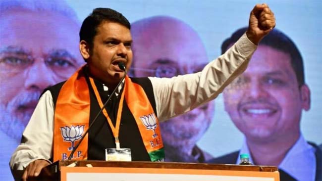 महाराष्ट्र : उपमुख्यमंत्री देवेन्द्र फड़णवीस ने 64 प्रचार सभाओं को संबोधित किया महाराष्ट्र : उपमुख्यमंत्री देवेन्द्र फड़णवीस ने 64 प्रचार सभाओं को संबोधित किया