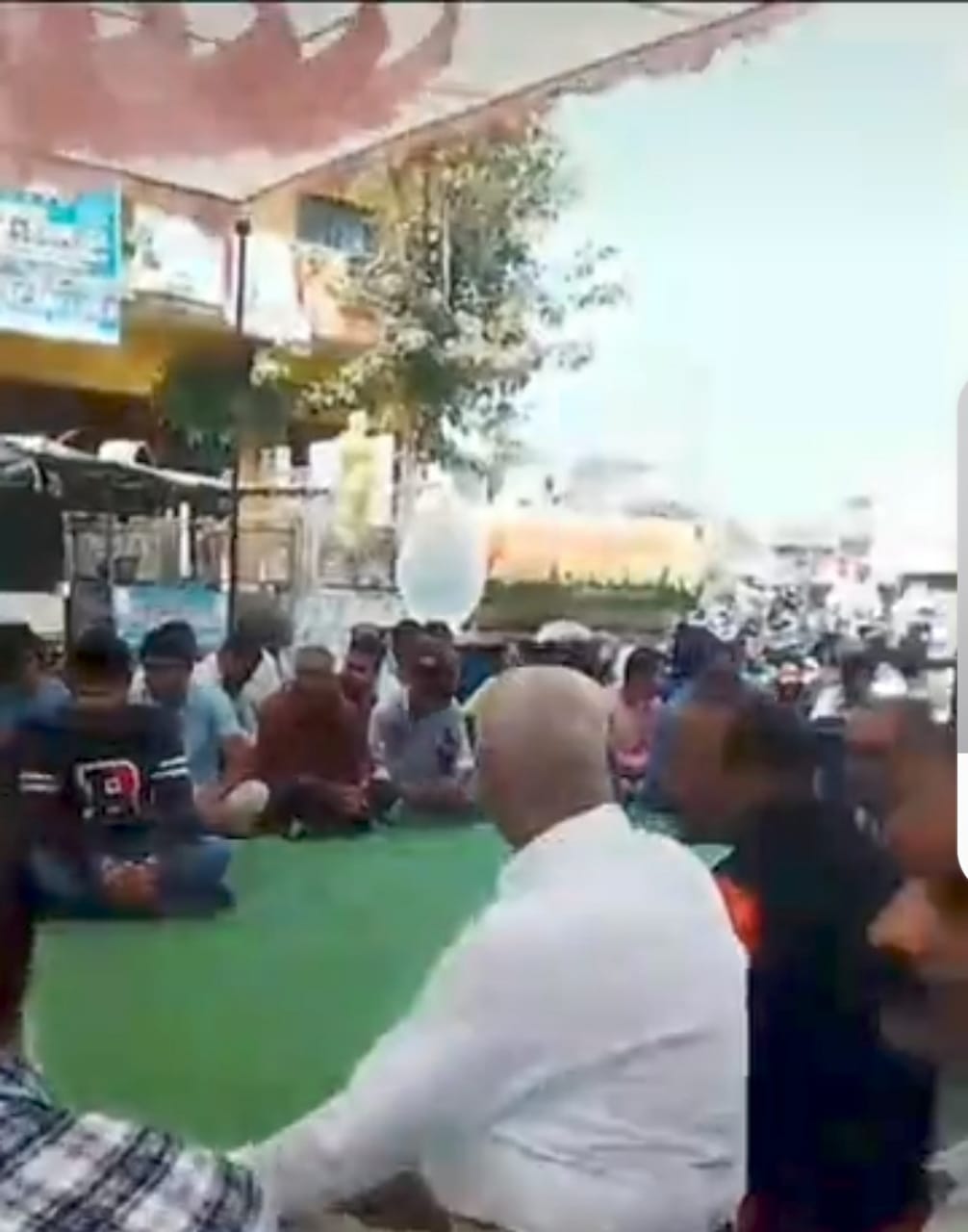 हिन्दू संगठनों ने किया धरना प्रदर्शन हिन्दू संगठनों ने किया धरना प्रदर्शन