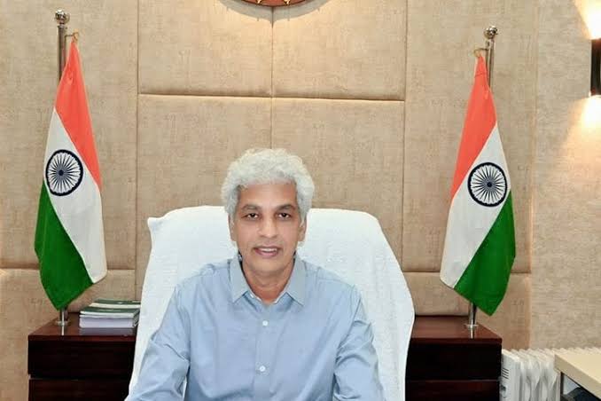 5 निजी स्कूलों पर कारवाई