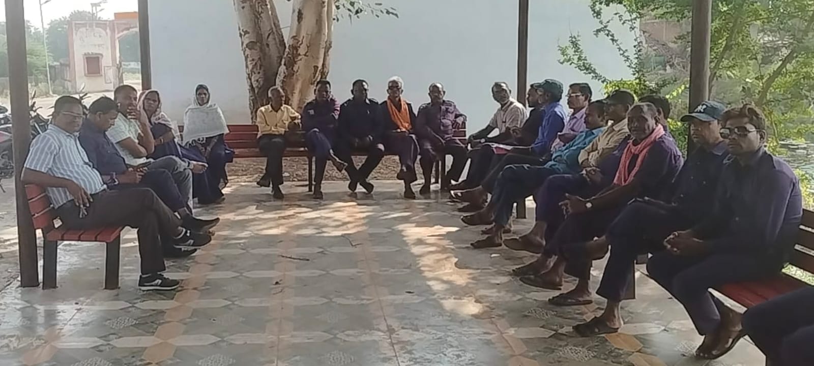 कोटवार संघ की बैठक में उपस्थित कोटवार। कोटवार संघ की बैठक में उपस्थित कोटवार।
