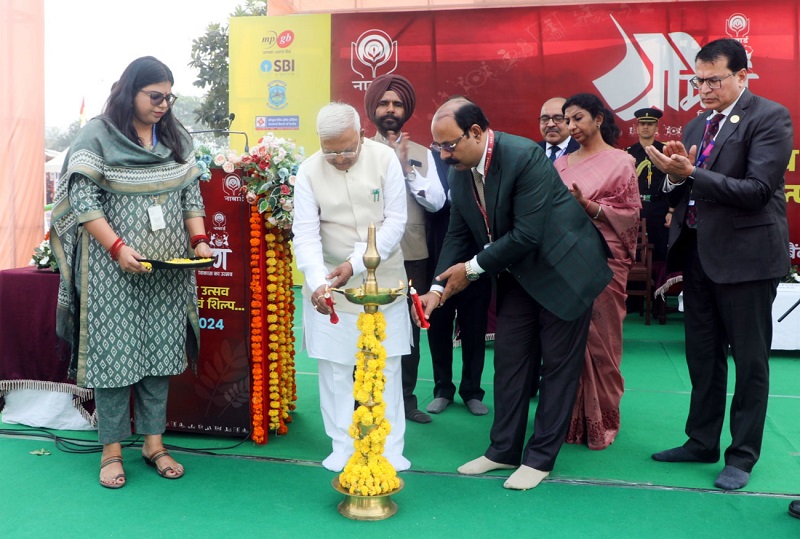 ग्रामीण विकास उत्सव कार्यक्रम का शुभारंभ करते हुए राज्यपाल मंगुभाई पटेल ग्रामीण विकास उत्सव कार्यक्रम का शुभारंभ करते हुए राज्यपाल मंगुभाई पटेल