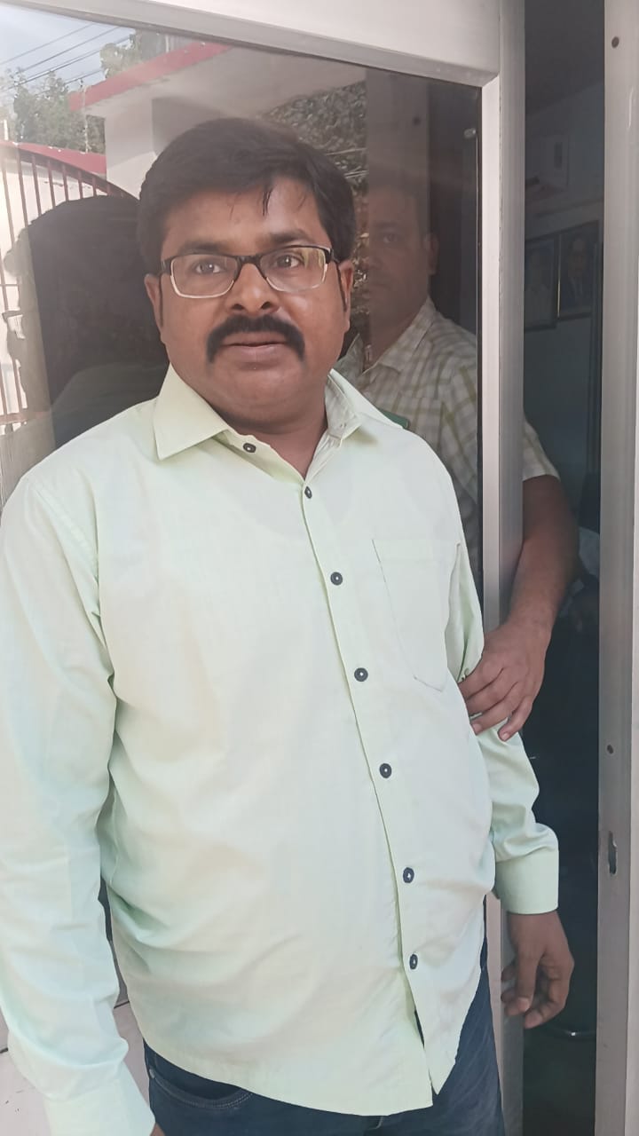 गिरफ्तार बाबू:फोटो बच्चा गुप्ता गिरफ्तार बाबू:फोटो बच्चा गुप्ता