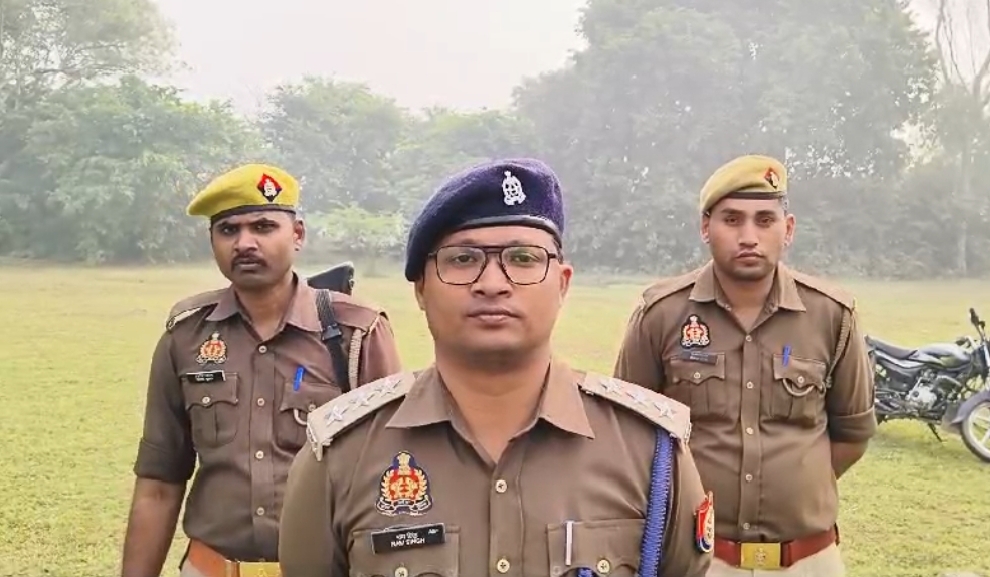 जानकारी देते सीओ जानकारी देते सीओ