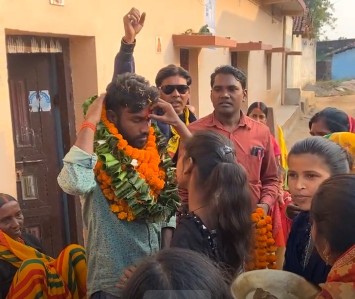 जेएलकेएम उम्मीदवार पनेश्वर महतो जेएलकेएम उम्मीदवार पनेश्वर महतो