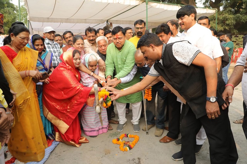 विकास कार्यों का किया भूमि-पूजन विकास कार्यों का किया भूमि-पूजन