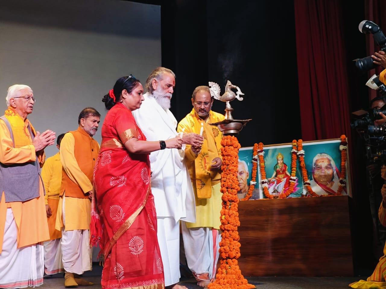 शांतिकुंज में रितु भूषण खंडूरी शांतिकुंज में रितु भूषण खंडूरी