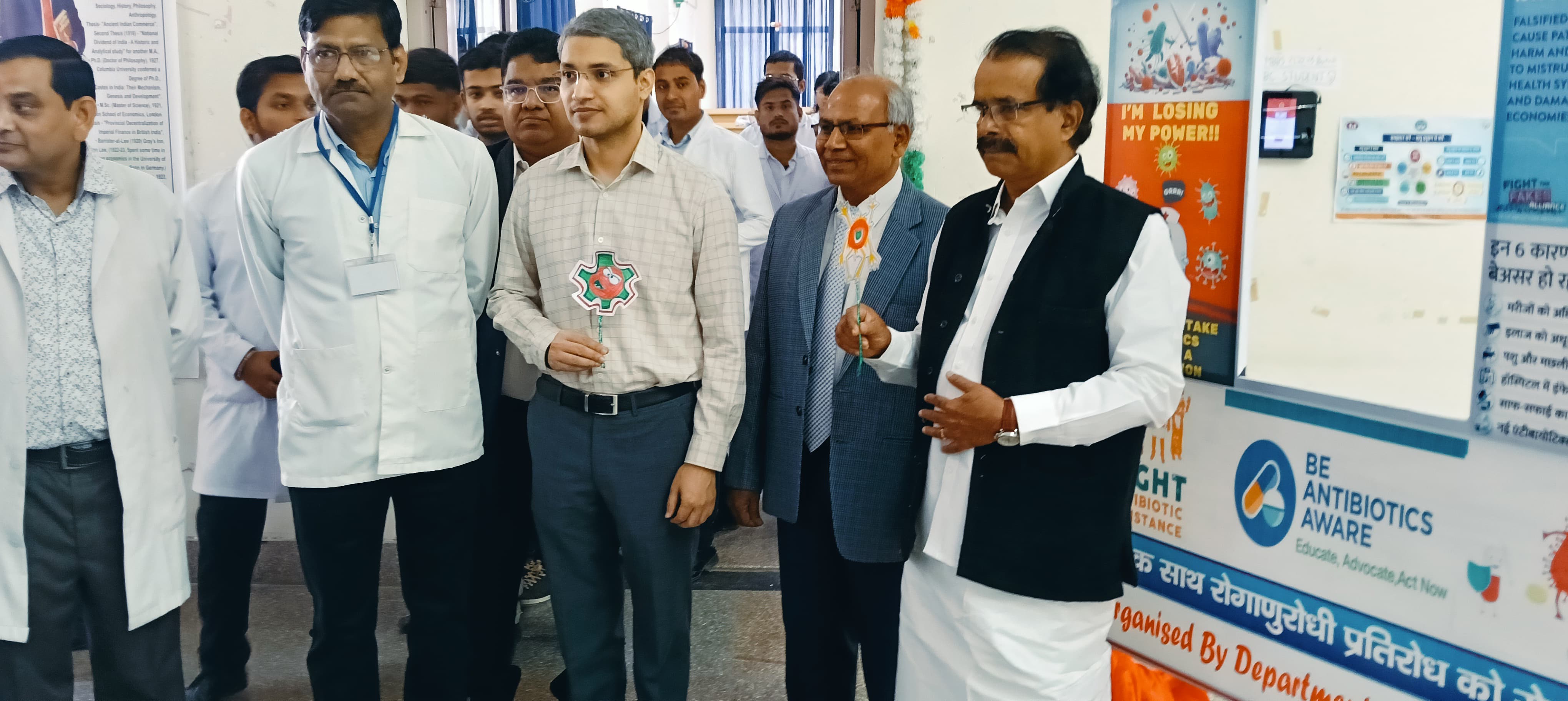 मेडिकल कॉलेज का स्थलीय निरीक्षण करते केन्द्रीय राज्यमंत्री मेडिकल कॉलेज का स्थलीय निरीक्षण करते केन्द्रीय राज्यमंत्री