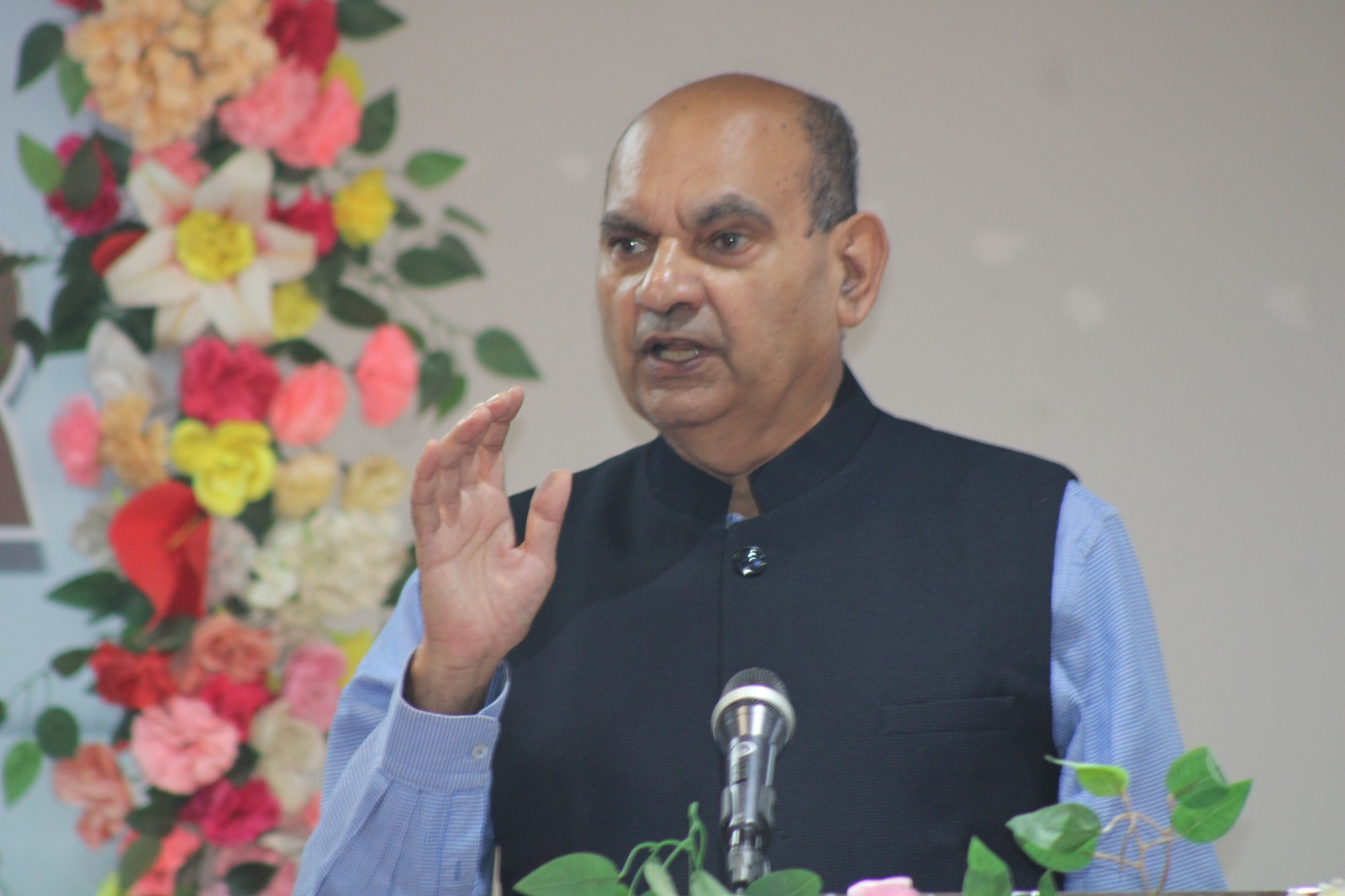 योग्य चिकित्सक बनने के लिए अनुसंधान की दृष्टि जरूरी : डॉ. माहेश्वरी*