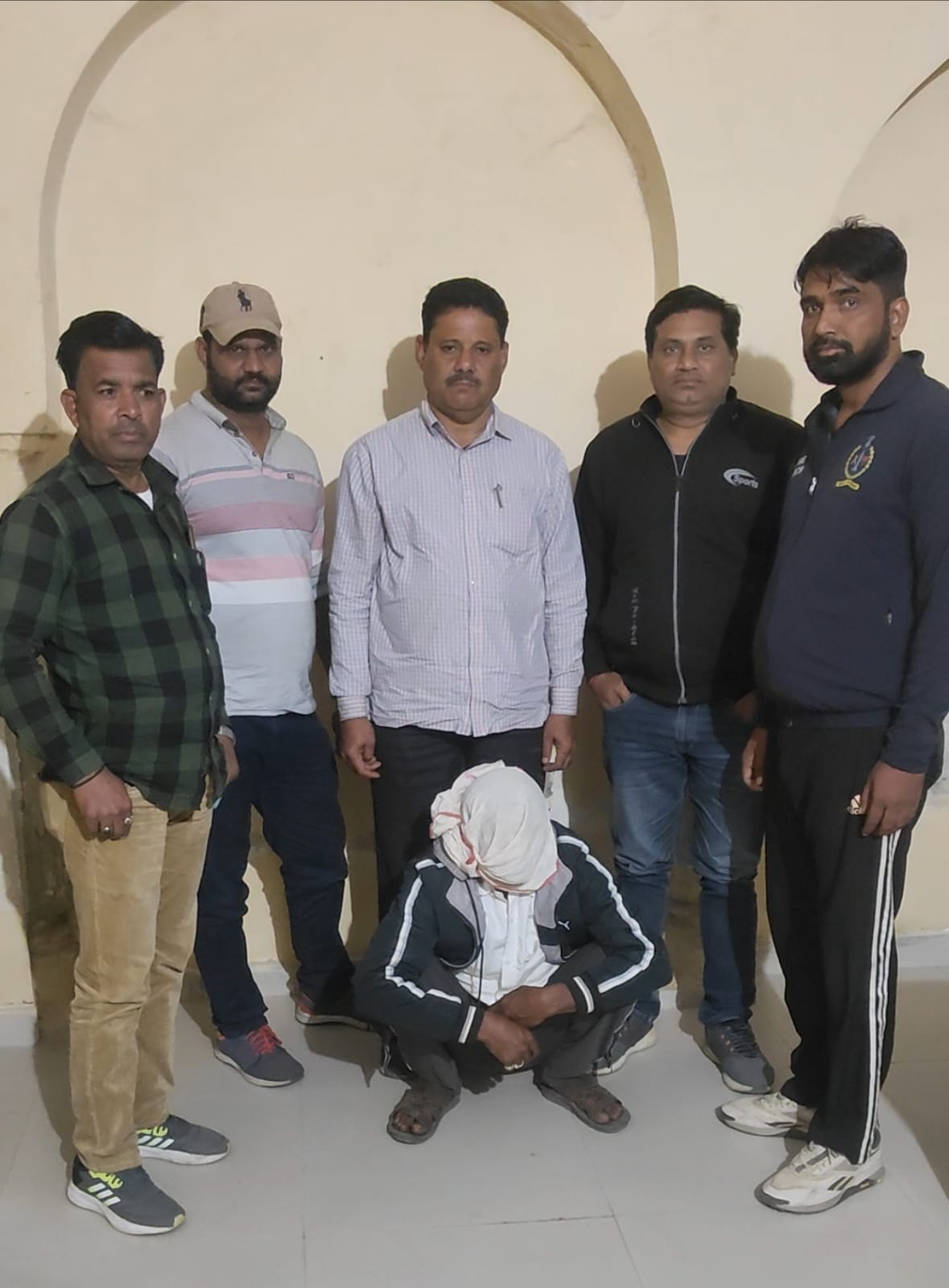 एजीटीएफ ने लूट-डकैती और नकबजनी की वारदात को अंजाम देने वाली गैंग के सरगना को उत्तरप्रदेश से पकड़ा एजीटीएफ ने लूट-डकैती और नकबजनी की वारदात को अंजाम देने वाली गैंग के सरगना को उत्तरप्रदेश से पकड़ा