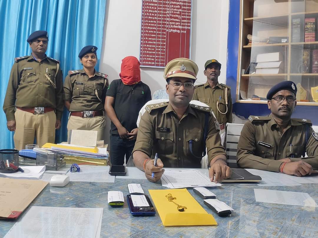 झपटमार गिरफ्तार झपटमार गिरफ्तार