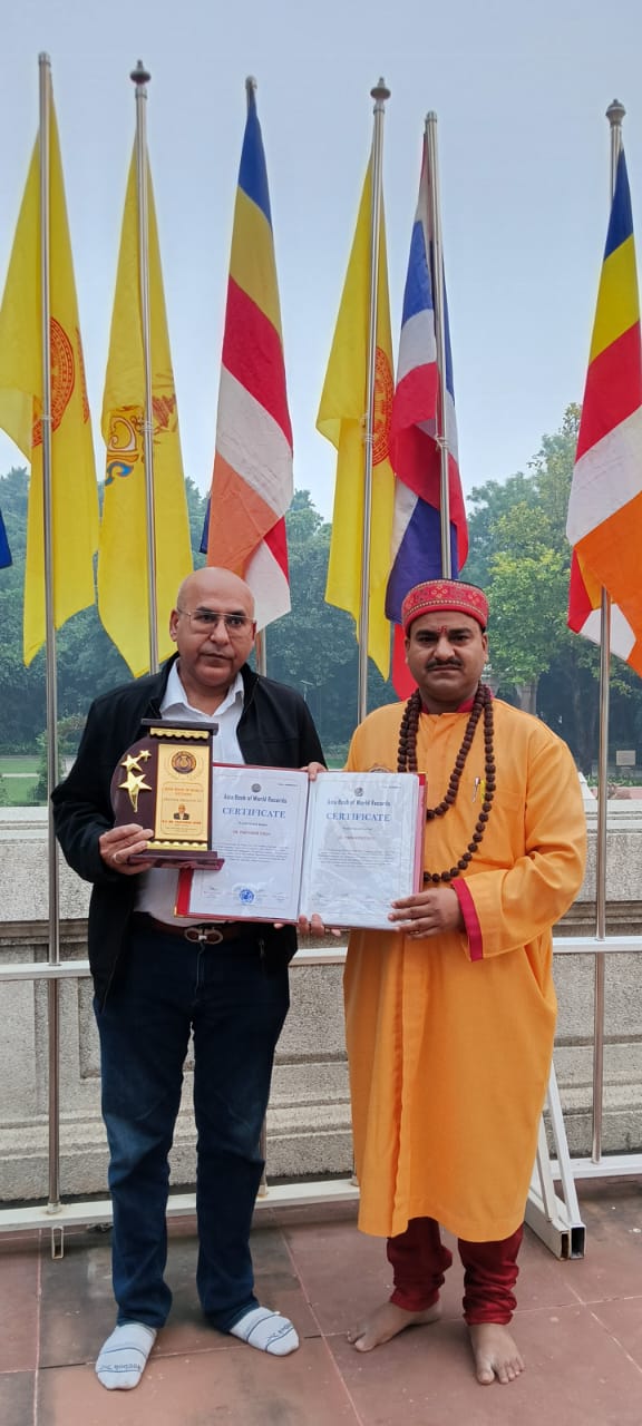 कुशीनगर थाई वाट में किए गए सम्मानित* कुशीनगर थाई वाट में किए गए सम्मानित*