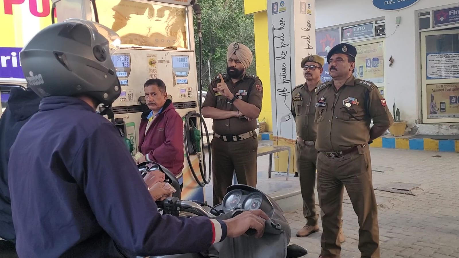 Now minors will not get petrol diesel at petrol pumps - Kathua Police Now minors will not get petrol diesel at petrol pumps - Kathua Police