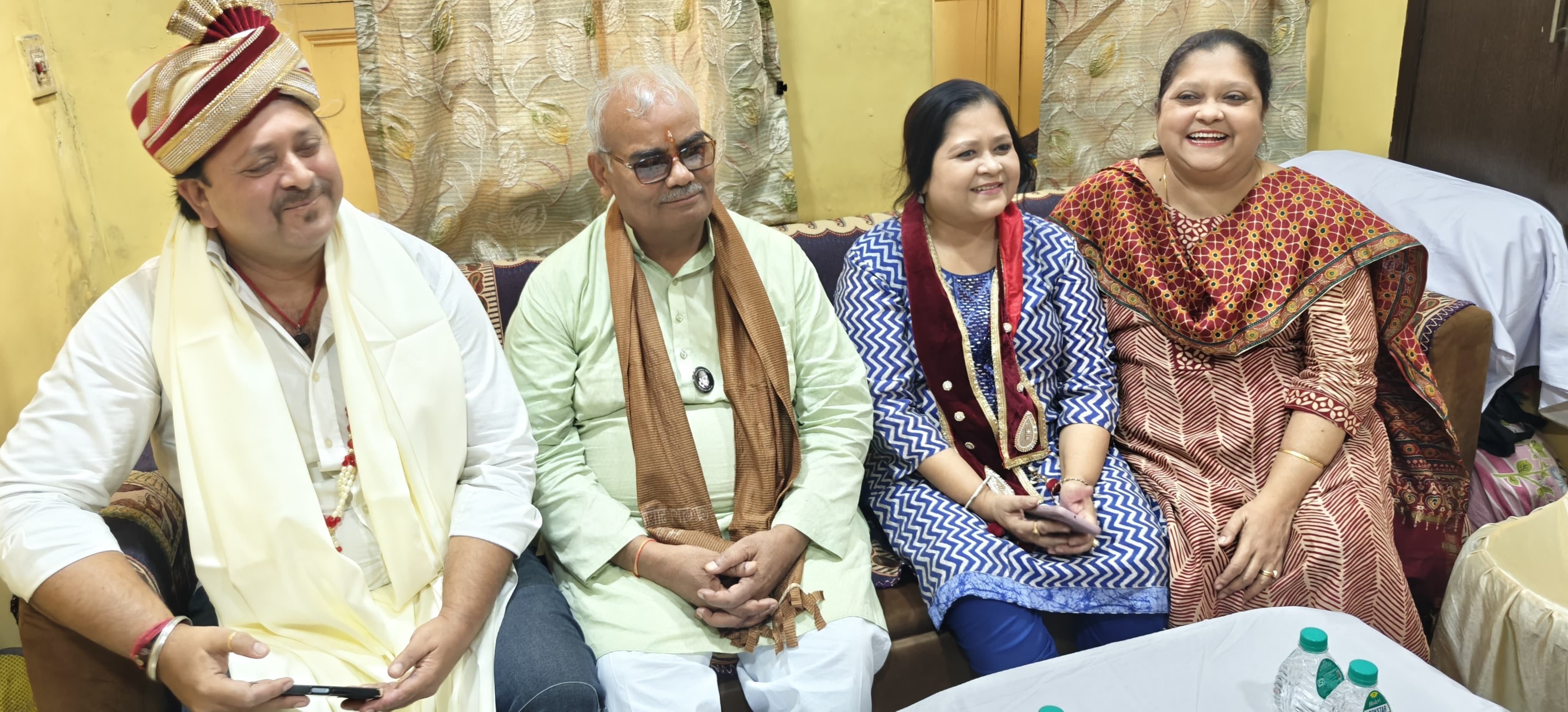 परिजनाें के साथ शिक्षा एवं पंचायती राज मंत्री मदन दिलावर परिजनाें के साथ शिक्षा एवं पंचायती राज मंत्री मदन दिलावर