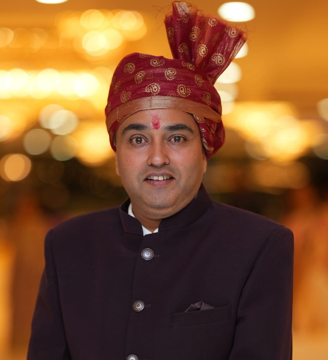 विश्व चक्षु। विश्व चक्षु।