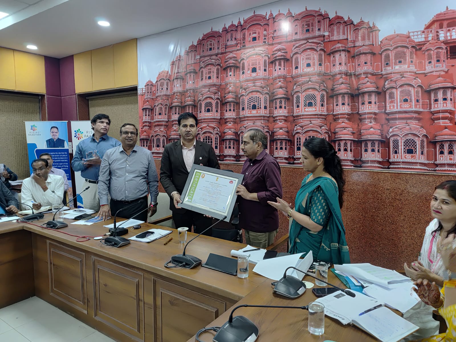 यूपीएचसी आदर्श नगर को मिला नेशनल एन्क्वास सर्टिफिकेशन यूपीएचसी आदर्श नगर को मिला नेशनल एन्क्वास सर्टिफिकेशन