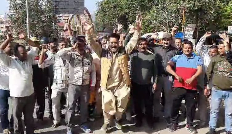 स्ट्रीट वेंडर्स का पैदल मार्च स्ट्रीट वेंडर्स का पैदल मार्च