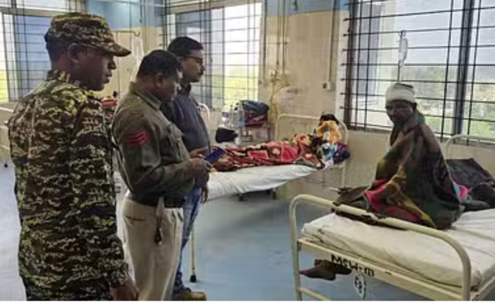 घायल भाई बोड़कू मंडावी घायल भाई बोड़कू मंडावी