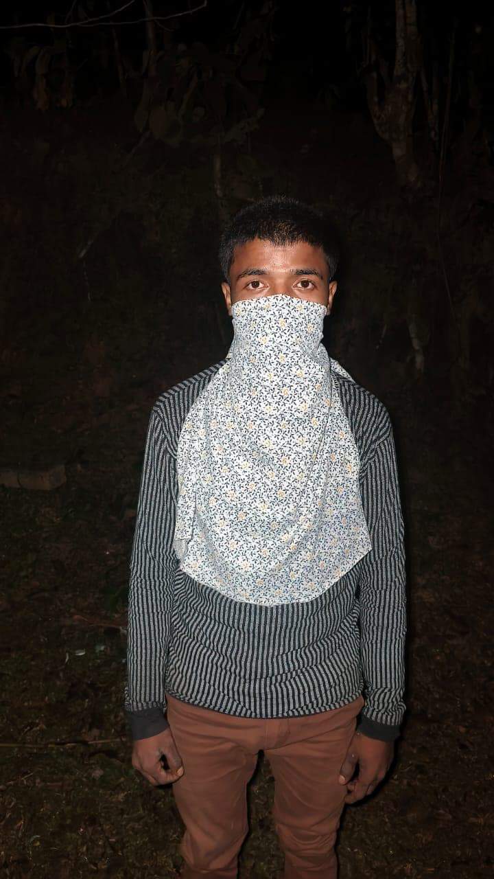 चित्र परिचय: असम के श्रीभूमि से बांग्लादेश वापस भेजे गए रोहिंग्या की तस्वीर। चित्र परिचय: असम के श्रीभूमि से बांग्लादेश वापस भेजे गए रोहिंग्या की तस्वीर।