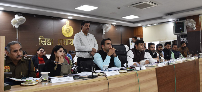 21 Snp-6 सोनीपत: हरियाणा के युवा अधिकारिता एवं उद्यमिता राज्यमंत्री गौरव गौतम ने कष्ट निवारण समिति की बैठक में सुनवाई करते हुए। 21 Snp-6 सोनीपत: हरियाणा के युवा अधिकारिता एवं उद्यमिता राज्यमंत्री गौरव गौतम ने कष्ट निवारण समिति की बैठक में सुनवाई करते हुए।