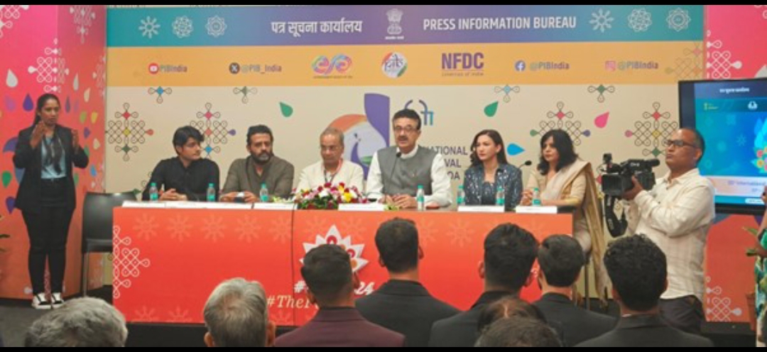 प्रेसवार्ता को संबोधित करते हुए प्रसार भारती के चेयरमैन नवनीत सहगल प्रेसवार्ता को संबोधित करते हुए प्रसार भारती के चेयरमैन नवनीत सहगल