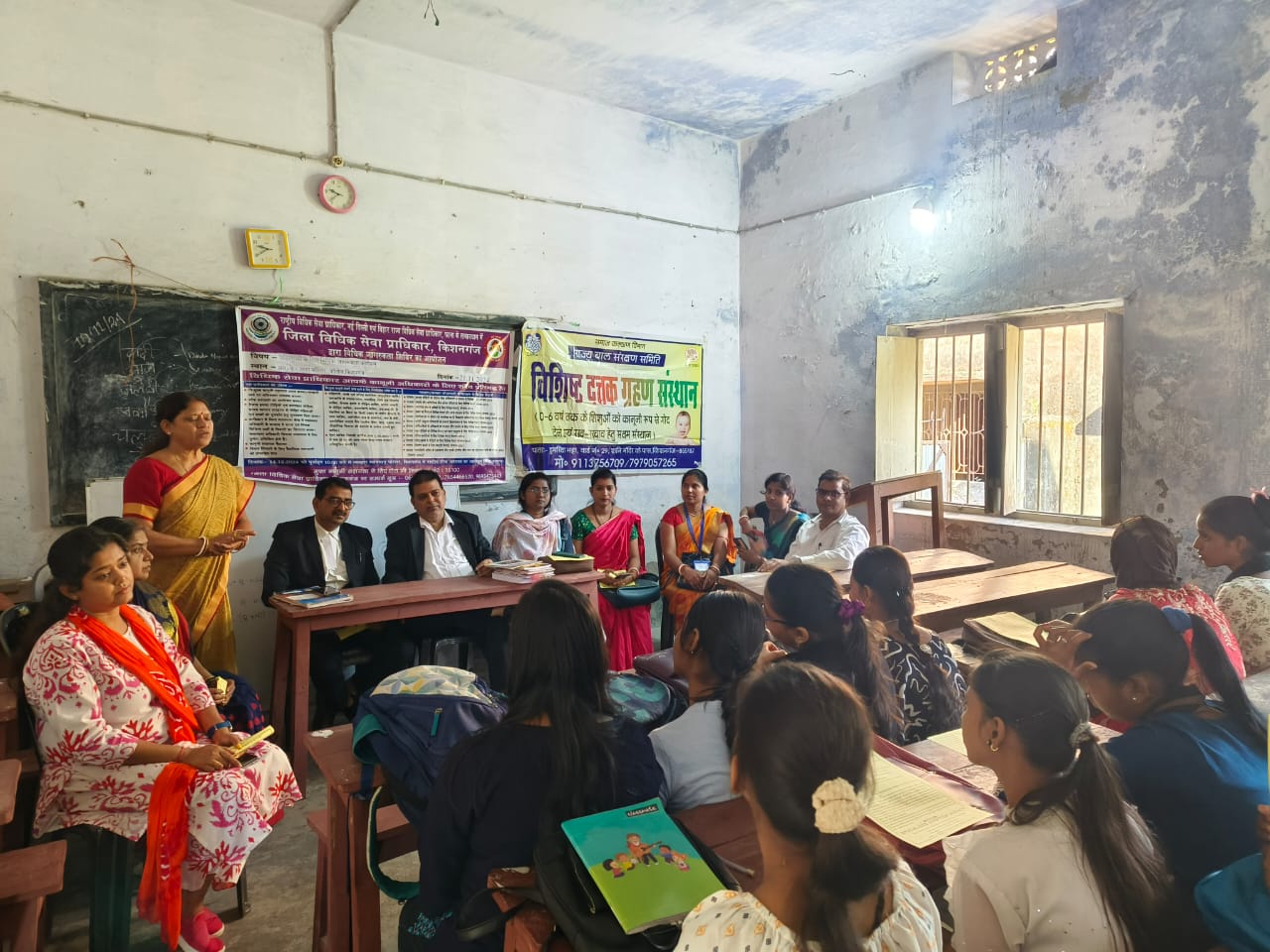 महिलाओं के कानूनी अधिकार पर विधिक जागरूकता कार्यक्रम आयोजित महिलाओं के कानूनी अधिकार पर विधिक जागरूकता कार्यक्रम आयोजित