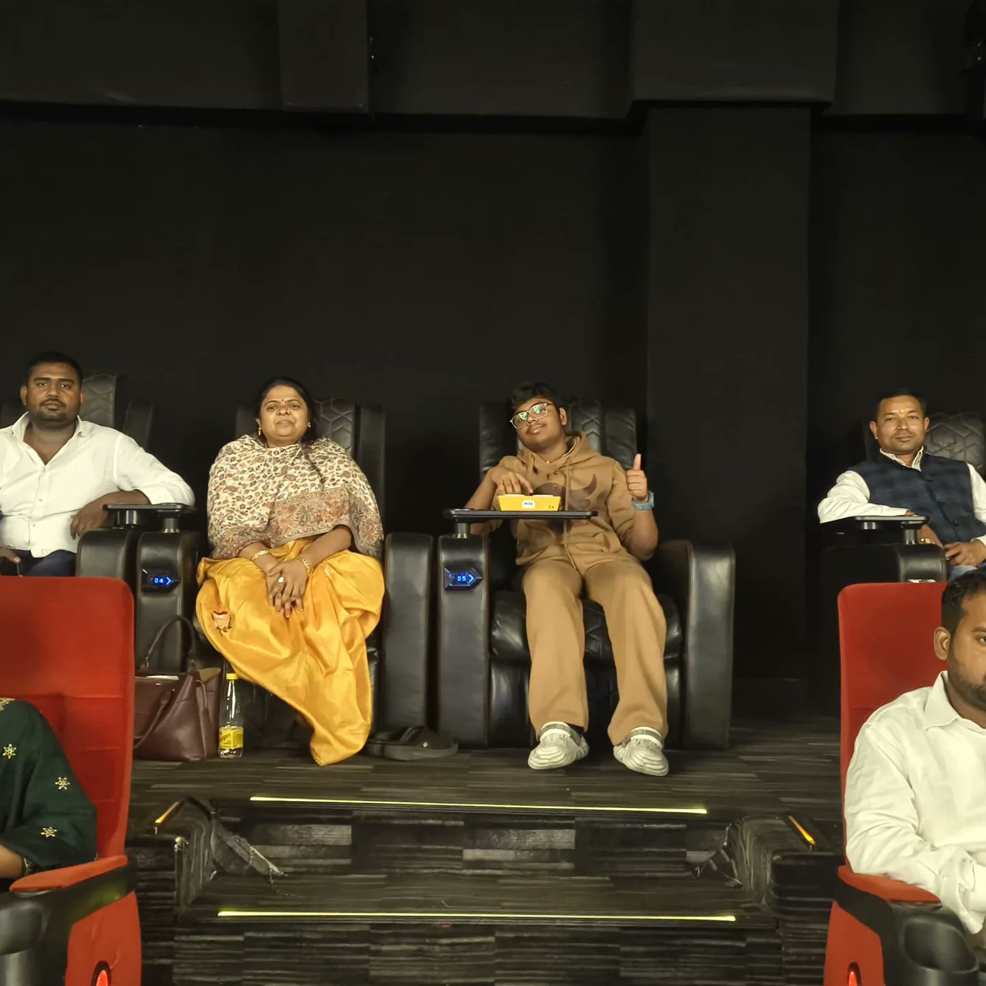 **राज्यसभा सांसद संगीता यादव ने द साबरमती रिपोर्ट फिल्म देखी** **राज्यसभा सांसद संगीता यादव ने द साबरमती रिपोर्ट फिल्म देखी**
