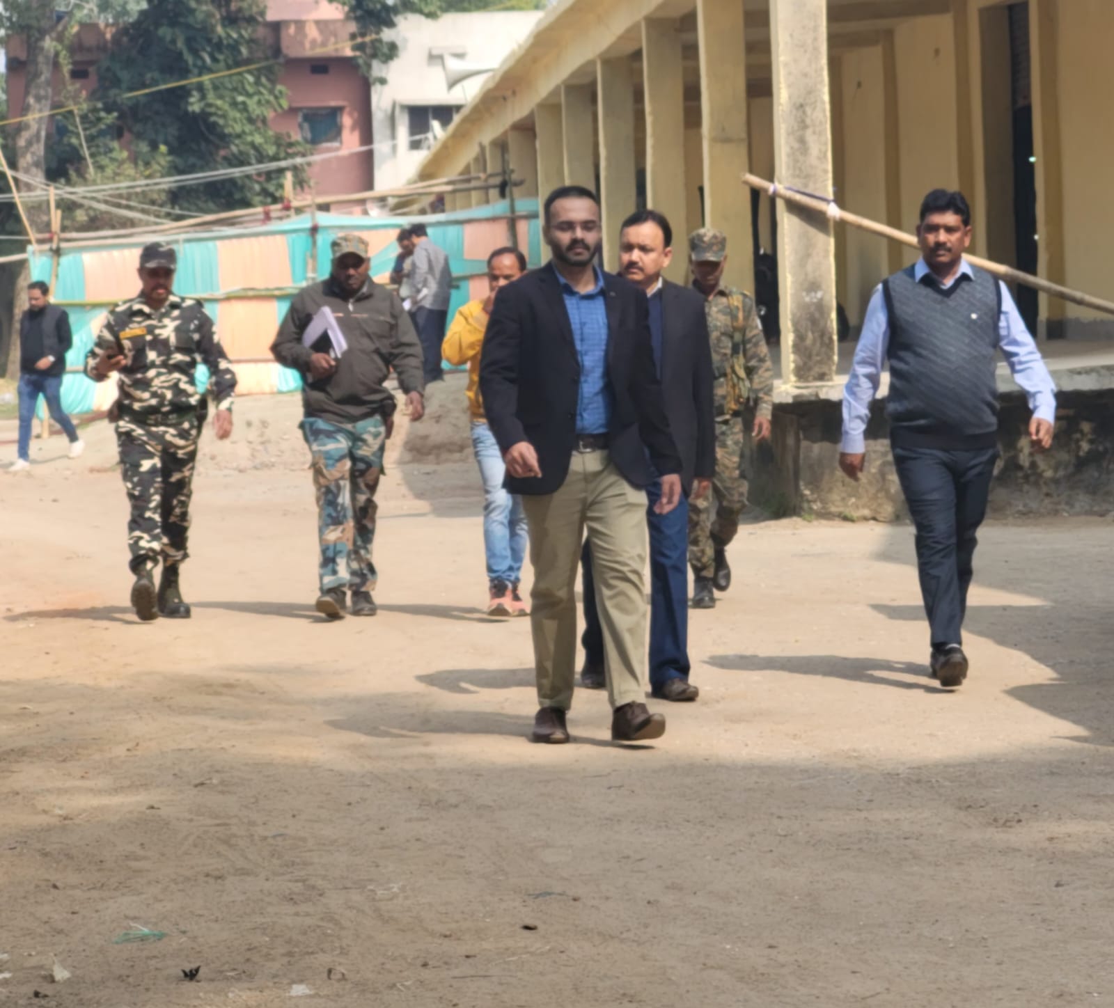 निरीक्षण करते डीसी