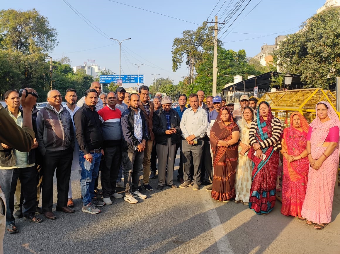 कलाल समाज का प्रदर्शन, हत्यारे की गिरफ्तारी की मांग कलाल समाज का प्रदर्शन, हत्यारे की गिरफ्तारी की मांग