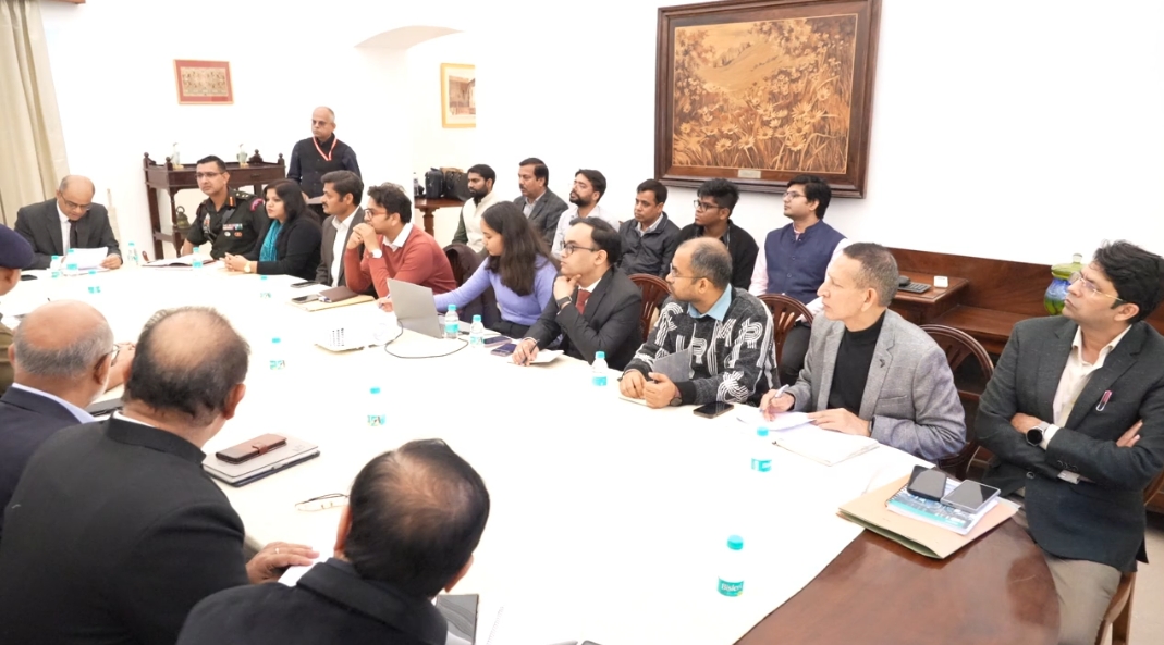 राष्ट्रपति सचिवालय में अपर सचिव डॉ. राकेश गुप्ता उच्च स्तरीय बैठक में उत्तराखंड सरकार के उच्चाधिकारियों के साथ विचार विमर्श करते। राष्ट्रपति सचिवालय में अपर सचिव डॉ. राकेश गुप्ता उच्च स्तरीय बैठक में उत्तराखंड सरकार के उच्चाधिकारियों के साथ विचार विमर्श करते।