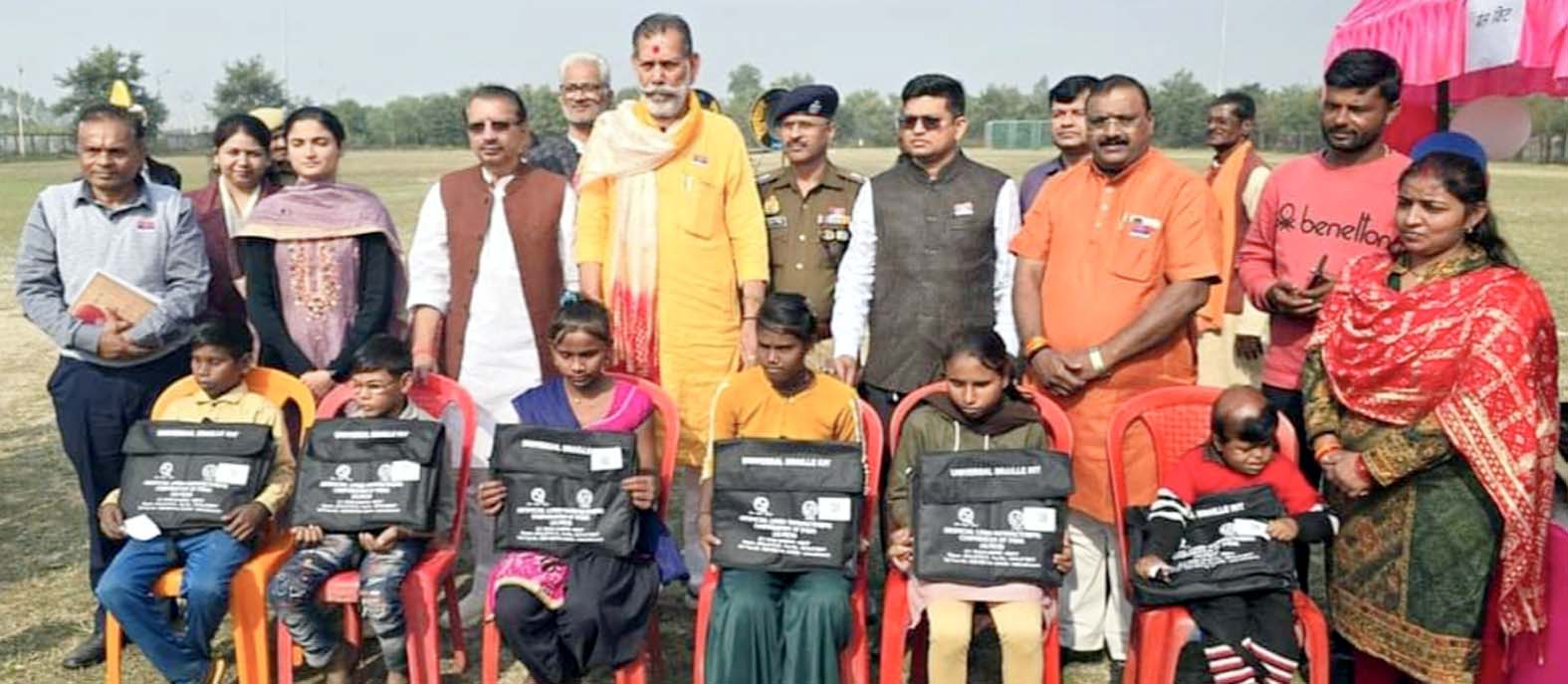 दिव्यांगों को विकास की मुख्यधारा से जोडन को संकल्पित है मोदी-योगी सरकार-मनोहर लाल कोरी दिव्यांगों को विकास की मुख्यधारा से जोडन को संकल्पित है मोदी-योगी सरकार-मनोहर लाल कोरी