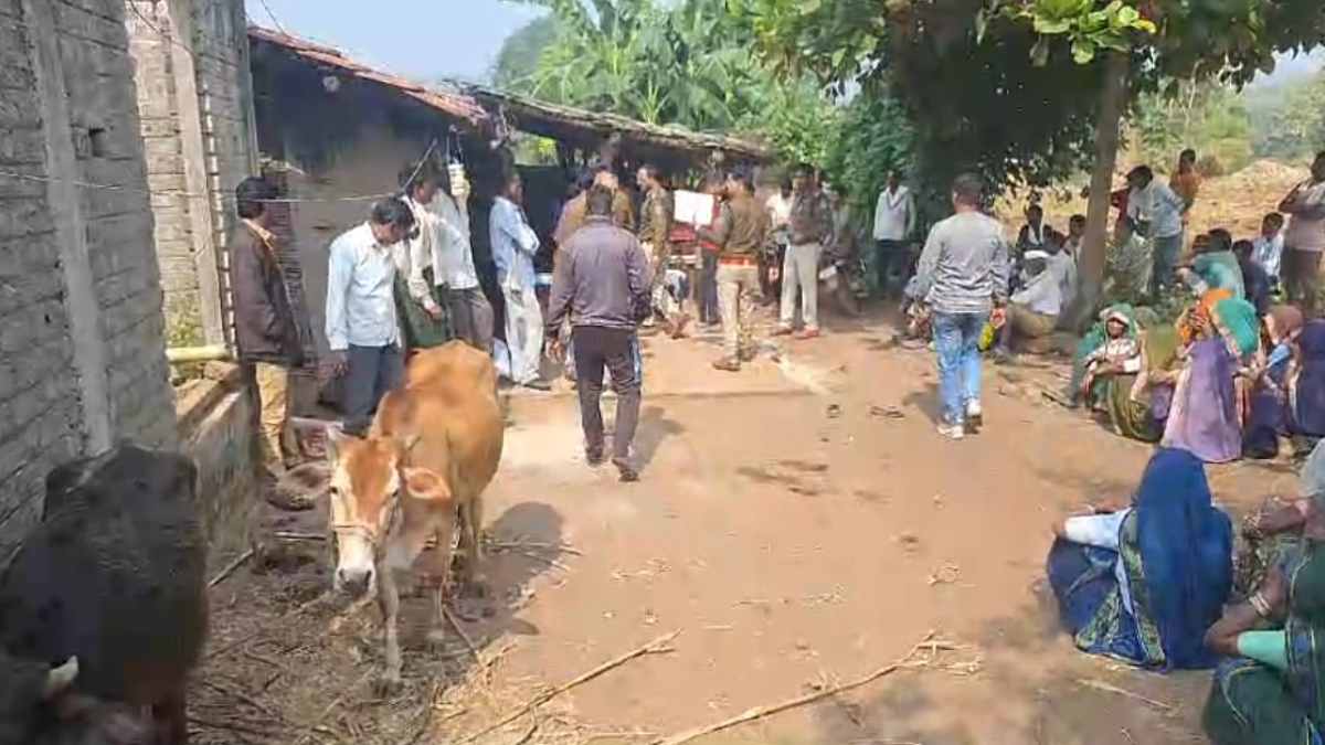 पत्नी से हुए विवाद के बाद पति ने दाे मासूम बच्चाें की कुल्हाड़ी मारकर की हत्या पत्नी से हुए विवाद के बाद पति ने दाे मासूम बच्चाें की कुल्हाड़ी मारकर की हत्या