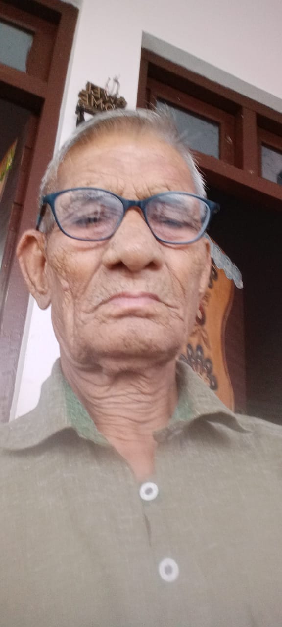 वरिष्ठ नागरिक संगठन के अध्यक्ष चौधरी चरण सिंह वरिष्ठ नागरिक संगठन के अध्यक्ष चौधरी चरण सिंह