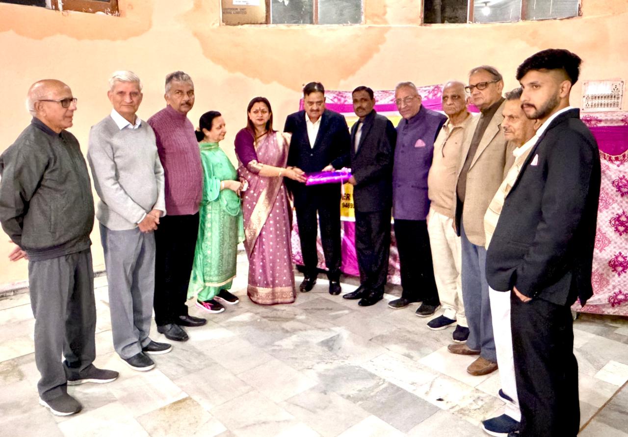 गरीब लड़की की शादी करवाई, जरूरतमंदों को मुफ्त लैपटॉप दिए गरीब लड़की की शादी करवाई, जरूरतमंदों को मुफ्त लैपटॉप दिए