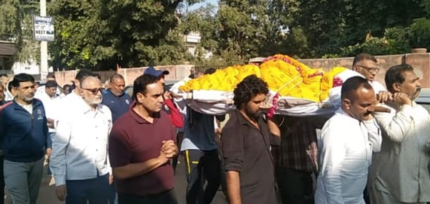 अशोक ओहरी को नम आंखों से अंतिम विदाई, खेल-क्रिकेट जगत में शोक अशोक ओहरी को नम आंखों से अंतिम विदाई, खेल-क्रिकेट जगत में शोक