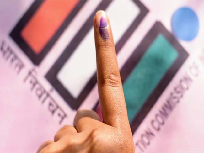 महाराष्ट्र विस चुनाव: निर्दलीय उम्मीदवार सहित तीन लोगों की मौत महाराष्ट्र विस चुनाव: निर्दलीय उम्मीदवार सहित तीन लोगों की मौत