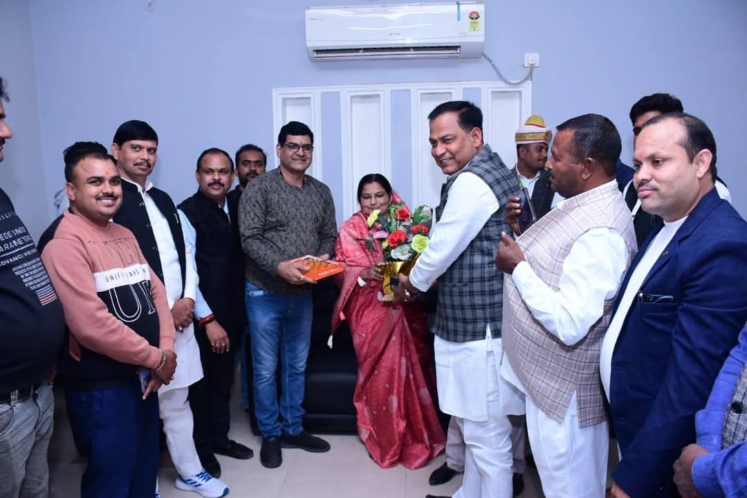 उच्च शिक्षा राज्य मंत्री रजनी तिवारी ने महाराष्ट्र व उत्तर प्रदेश में जीत पर विजय उत्सव मनाया उच्च शिक्षा राज्य मंत्री रजनी तिवारी ने महाराष्ट्र व उत्तर प्रदेश में जीत पर विजय उत्सव मनाया