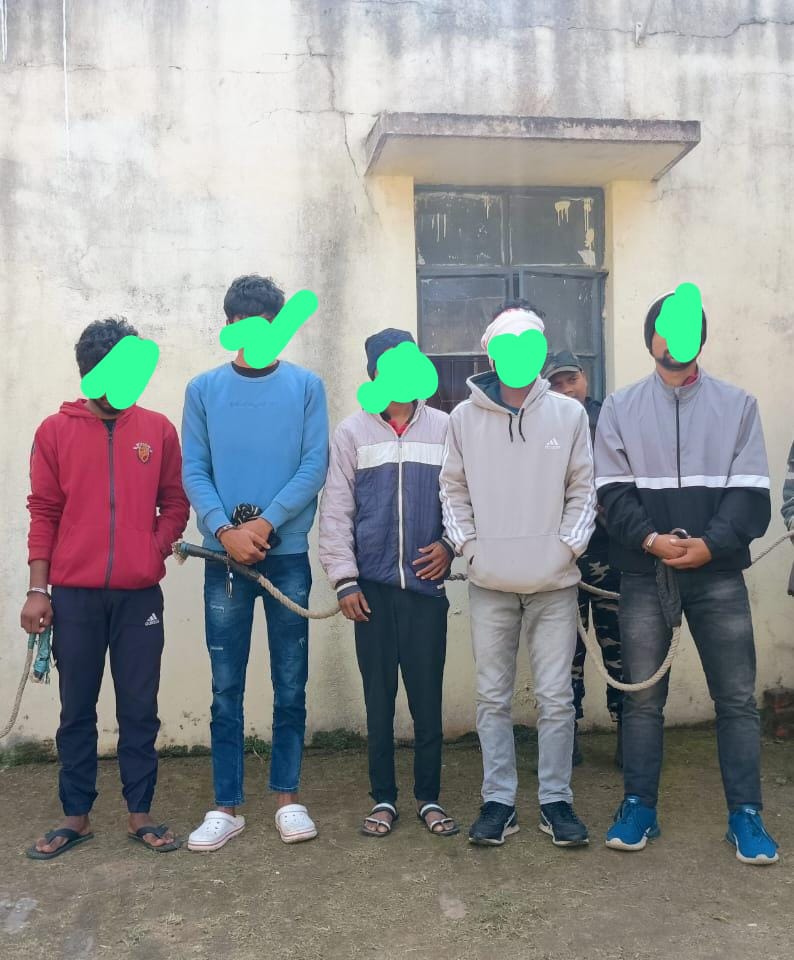 गिरफ्तार आरोपितों की तस्वीर