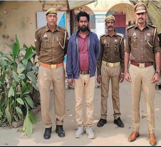 कानपुर:सीटेट परीक्षा में धोखाधड़ी करने वाले गिरफ्तार आरोपित की फोटो कानपुर:सीटेट परीक्षा में धोखाधड़ी करने वाले गिरफ्तार आरोपित की फोटो